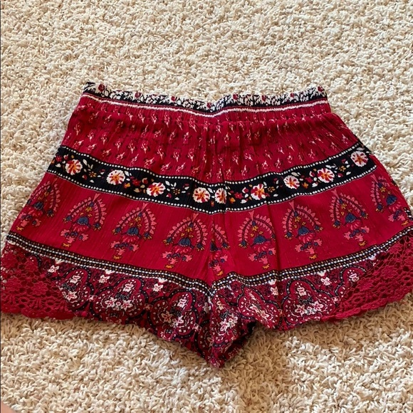 Charlotte Russe Patterned Shorts - Picture 3 of 3